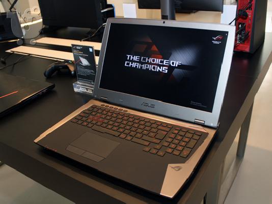 PoulaTo: ASUS 17.3 Republic of Gamers G701VI Notebook